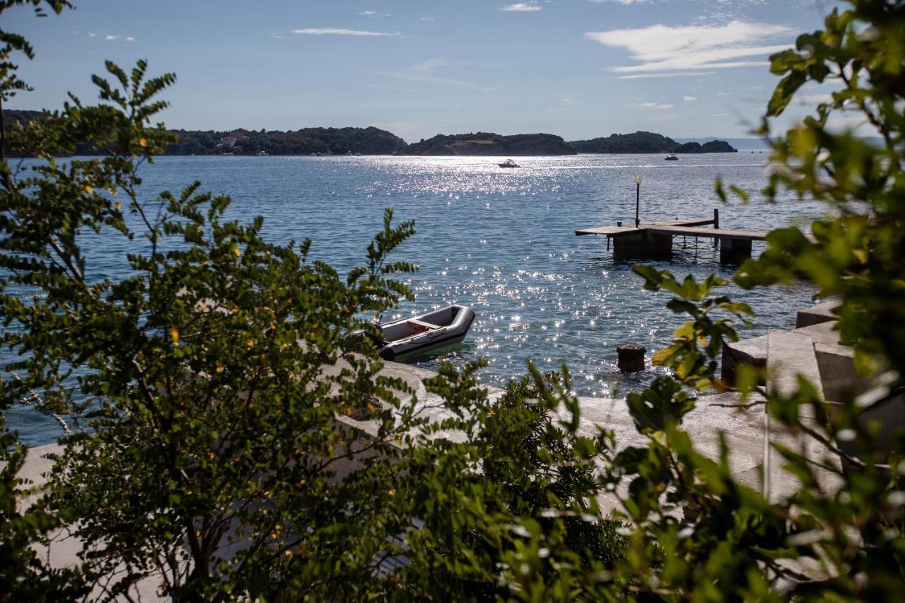 House Subic Lejlighed Supetarska Draga Eksteriør billede