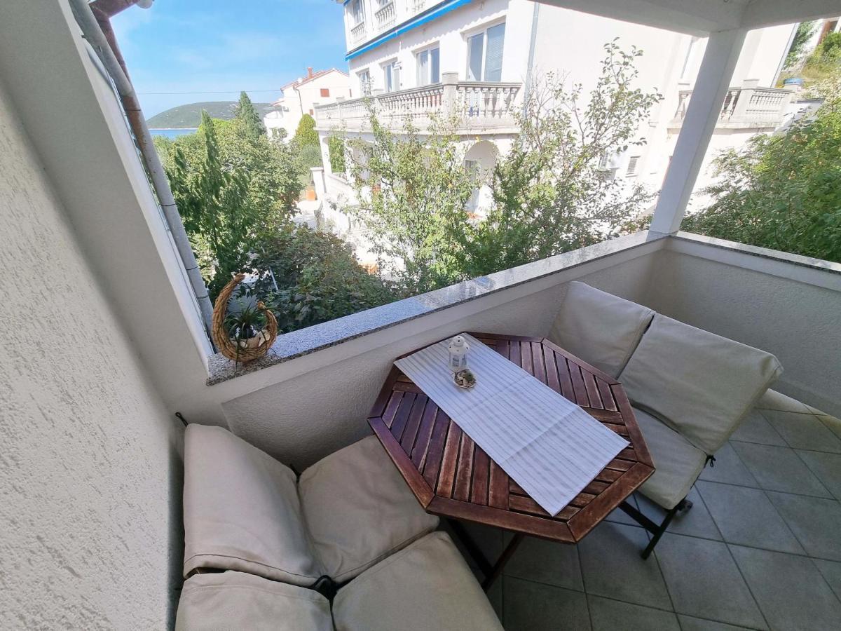 House Subic Lejlighed Supetarska Draga Eksteriør billede